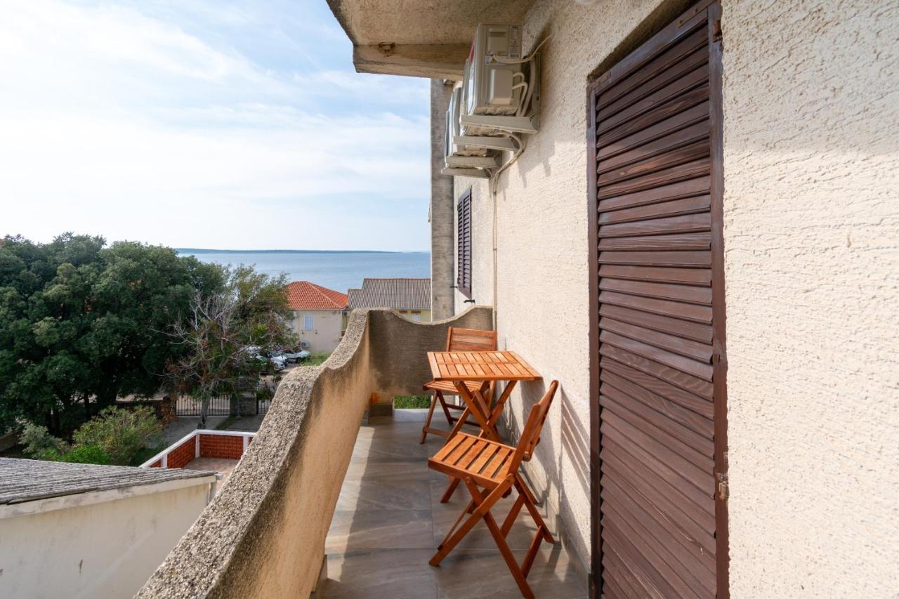 Apartments By The Sea Mandre, Pag - 3084 コラン エクステリア 写真