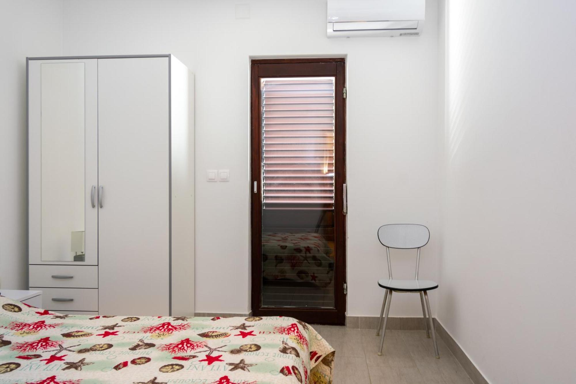 Apartments By The Sea Mandre, Pag - 3084 コラン 部屋 写真